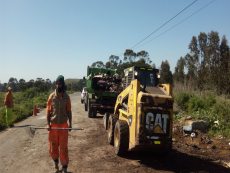 Por numerosos microbasurales municipio San Antonio sigue aseando El Camino limitrofe con Cartagena