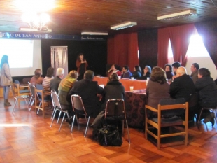 Equipo SENDA previene se reúne con establecimientos de la comuna