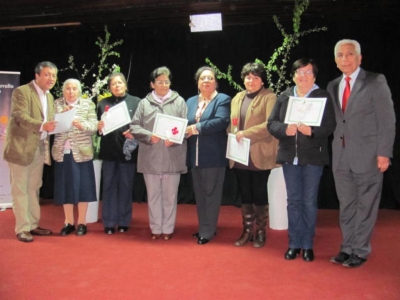 70 mujeres se certifican en talleres impartidos por el Municipio de San Antonio