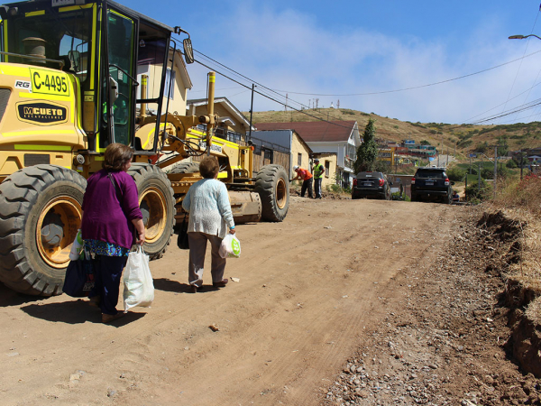 Municipalidad de  San Antonio y el Minvu Pavimentarán 5 Calles en Alto Cerro Alegre