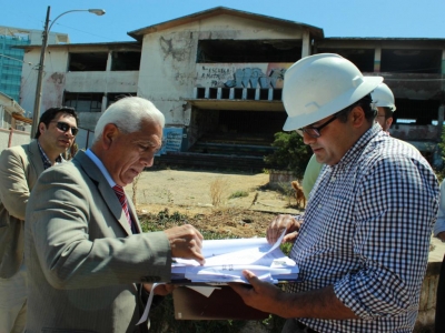 Ya entregaron para demoler el edificio de la ex escuela uno