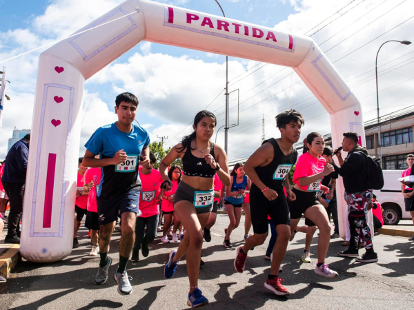 Gran éxito tuvo la “Corrida por la Concientización del Cáncer de Mamas” en San Antonio