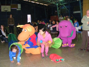 En Bellavista Niños y niñas de la Escuela Padre Andre Coindre disfrutaron de una entretenida fiesta navideña