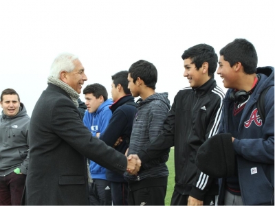 Escuela de Fútbol Municipal recibe equipamiento deportivo