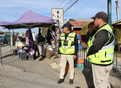 Operativo conjunto refuerza fiscalización y ordenamiento en la Feria de Tejas Verdes