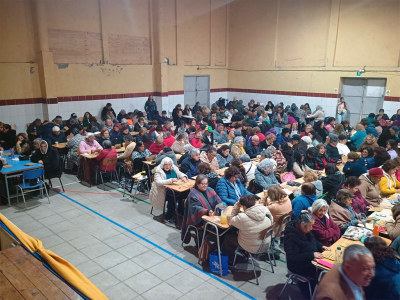 Un bingo masivo reunió a más de 600 adultos mayores en una jornada de encuentro y recreación