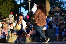 Aniversario 130: Cuecas por San Antonio se tom&oacute; la Plaza de Llolleo