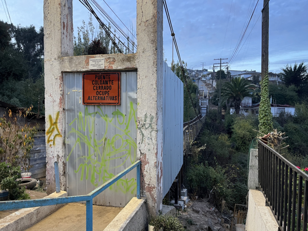 Municipio llama a licitación para evaluar estado estructural del puente colgante