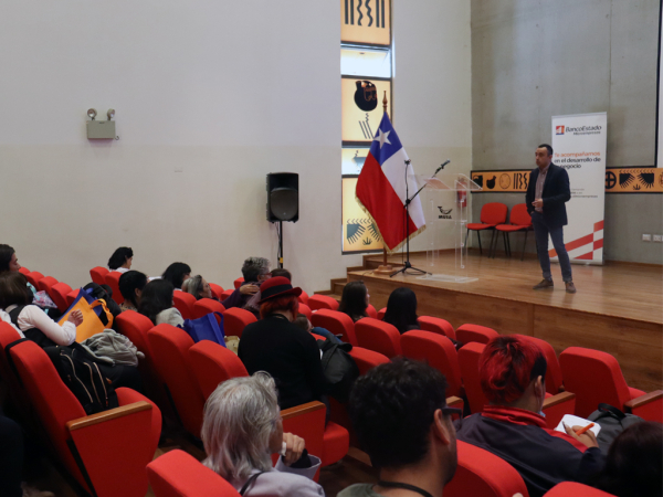 Seminario Creando Identidad orient&oacute; a emprendedores y emprendedoras de San Antonio a potenciar sus negocios