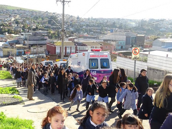 Simulacro de Terremoto y Tsunami realiz&oacute; Colegio Sara Cruchaga con apoyo de la Municipalidad de San Antonio