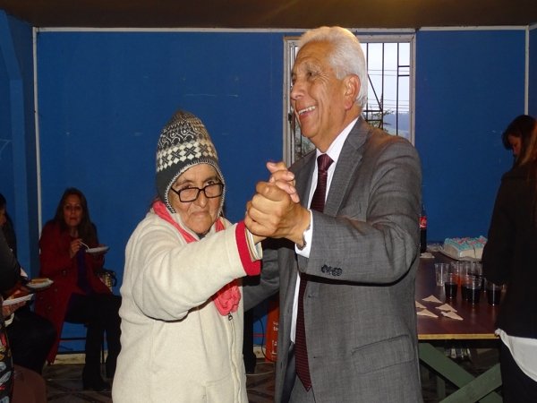 Con una emotiva obra de teatro celebran el d&iacute;a de la madre en poblaci&oacute;n Villa El Mirador del Carmen
