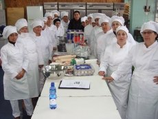 Sanantoninas realizan curso de pasteler&iacute;a