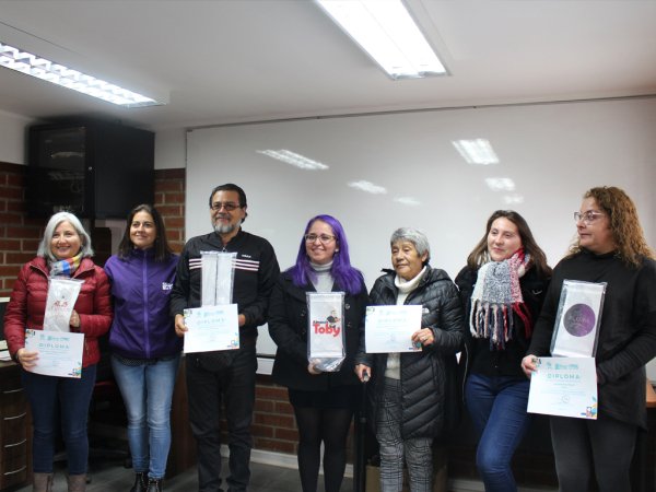 OTEC Municipal entrega certificaci&oacute;n sobre gesti&oacute;n en ideas de negocios a cinco emprendedores
