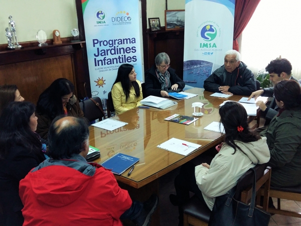 Destacada fundaci&oacute;n y Municipio sanantonino analizan avances de programa en jardines infantiles